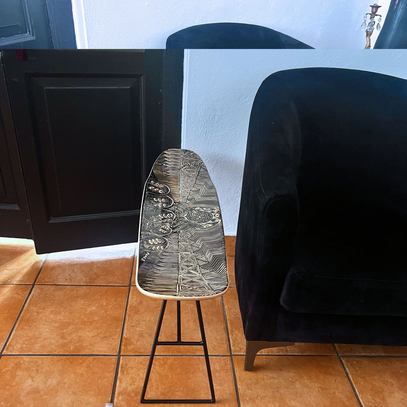 Banqueta o mesa auxiliar de Otros Mundos